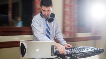 Spinning Success: 7 Key Reasons to Choose a DJ for Your Los Angeles Occasion